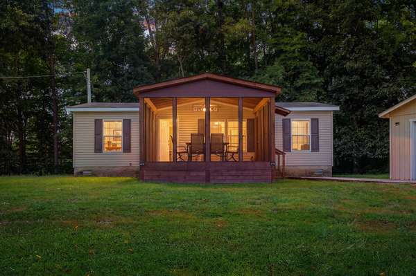552 Beaver Ln, Gainesboro, TN 38562
