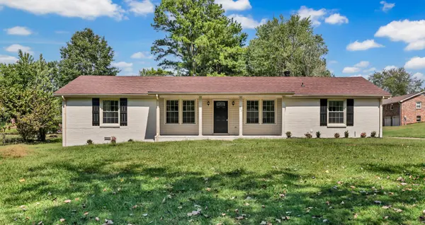 803 Laurel Dr, Clarksville, TN 37043