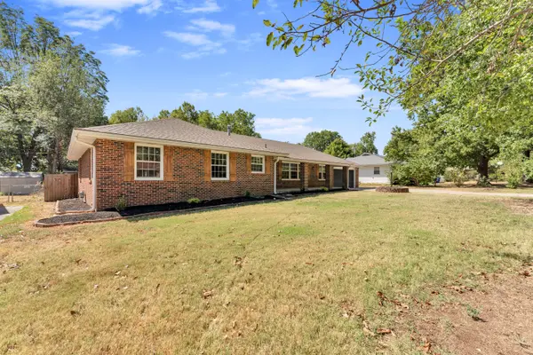 844 W Maplewood ST, Springfield, MO 65807