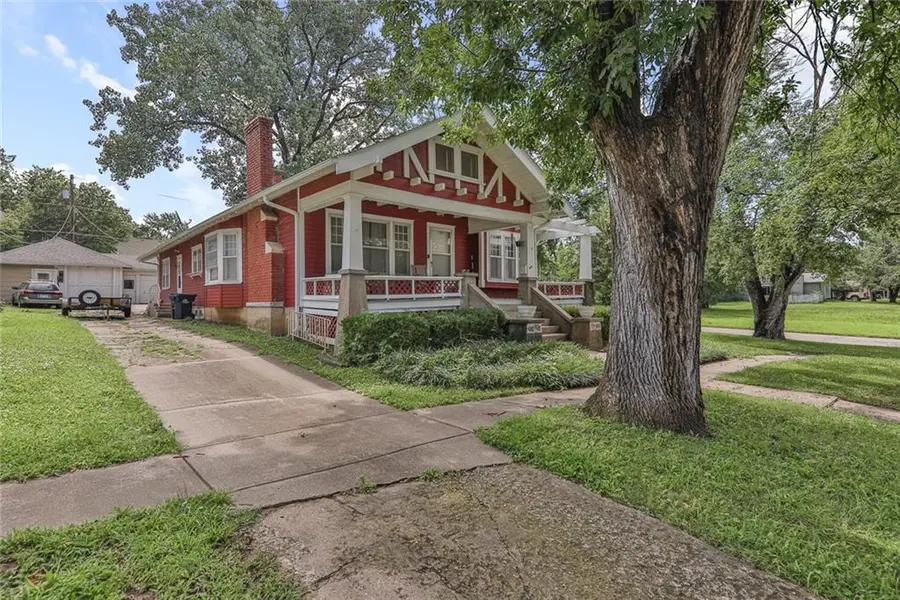416 S 6th ST, Independence, KS 67301