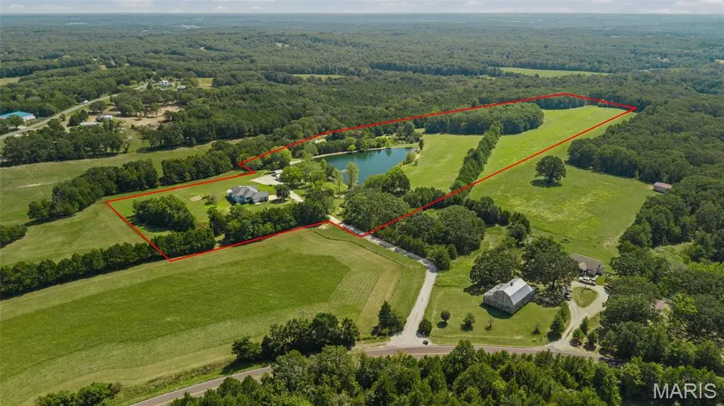 960 Buck Creek LN, Gerald, MO 63037