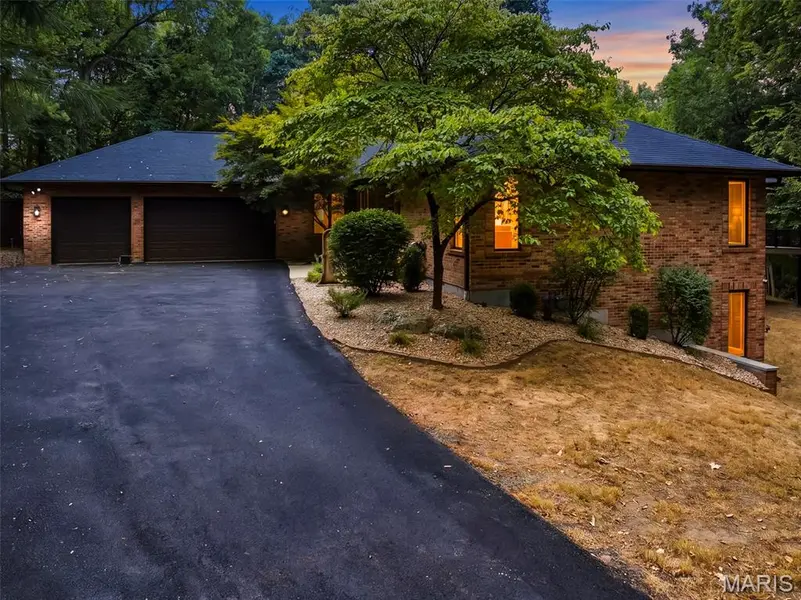 324 Druscilla LN, Waterloo, IL 62298