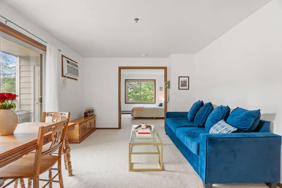2100 Ridge DR #22, Saint Louis Park, MN 55416
