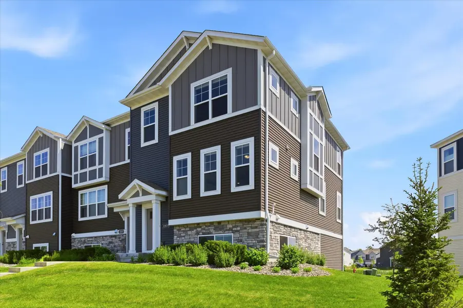 13571 Pine DR, Rogers, MN 55374