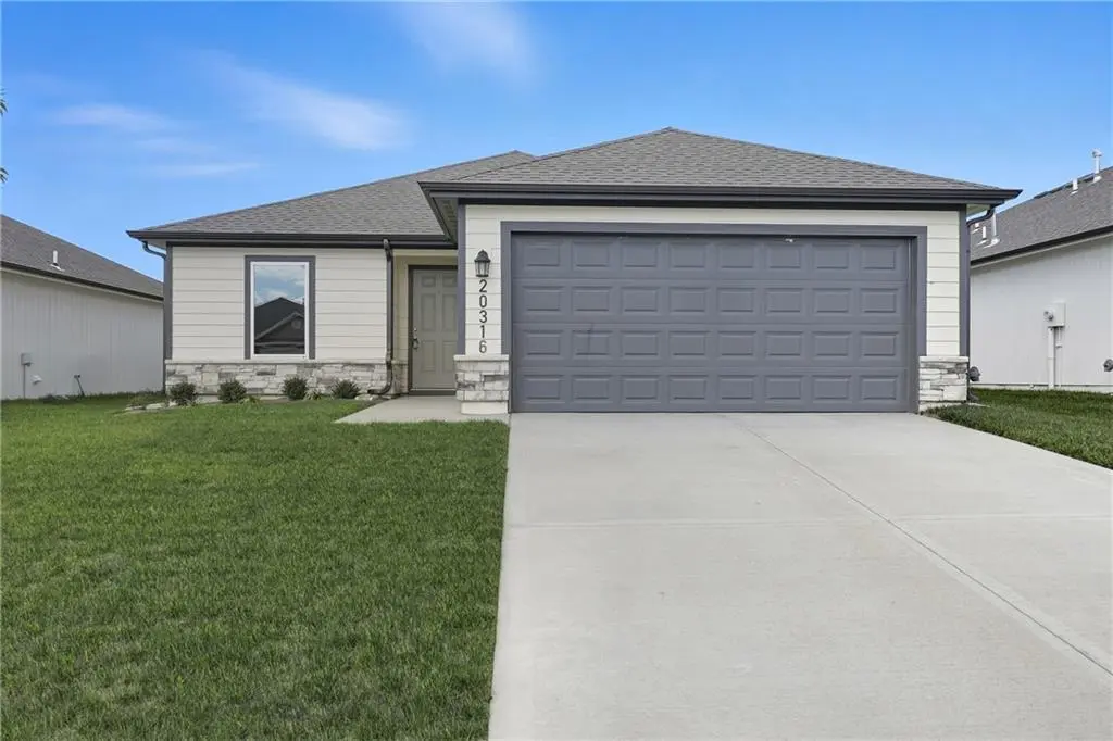 20340 W 195th ST, Spring Hill, KS 66083
