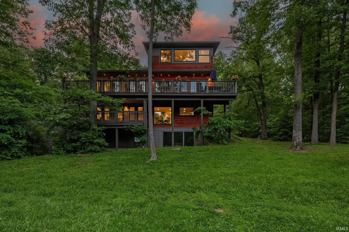 7654 N Shilo RD, Unionville, IN 47468