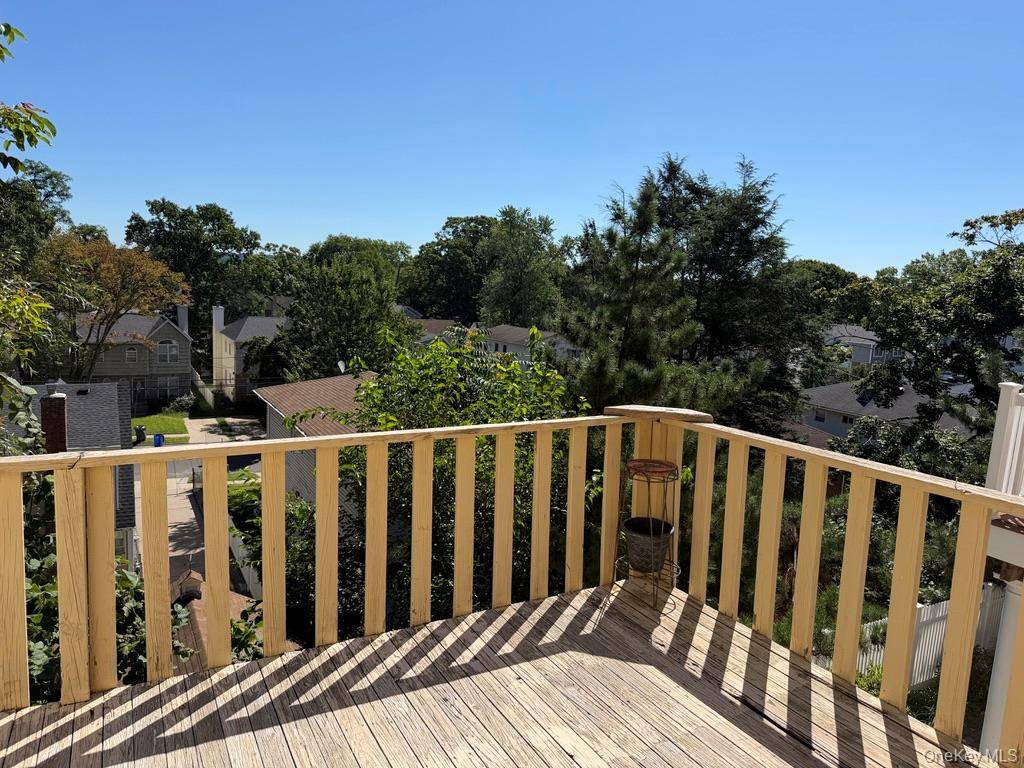 58 Marwood RD #Left side, Port Washington, NY 11050