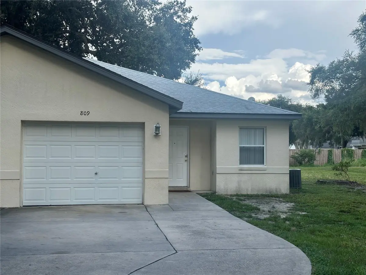 809 DENNIS AVE, Fruitland Park, FL 34731