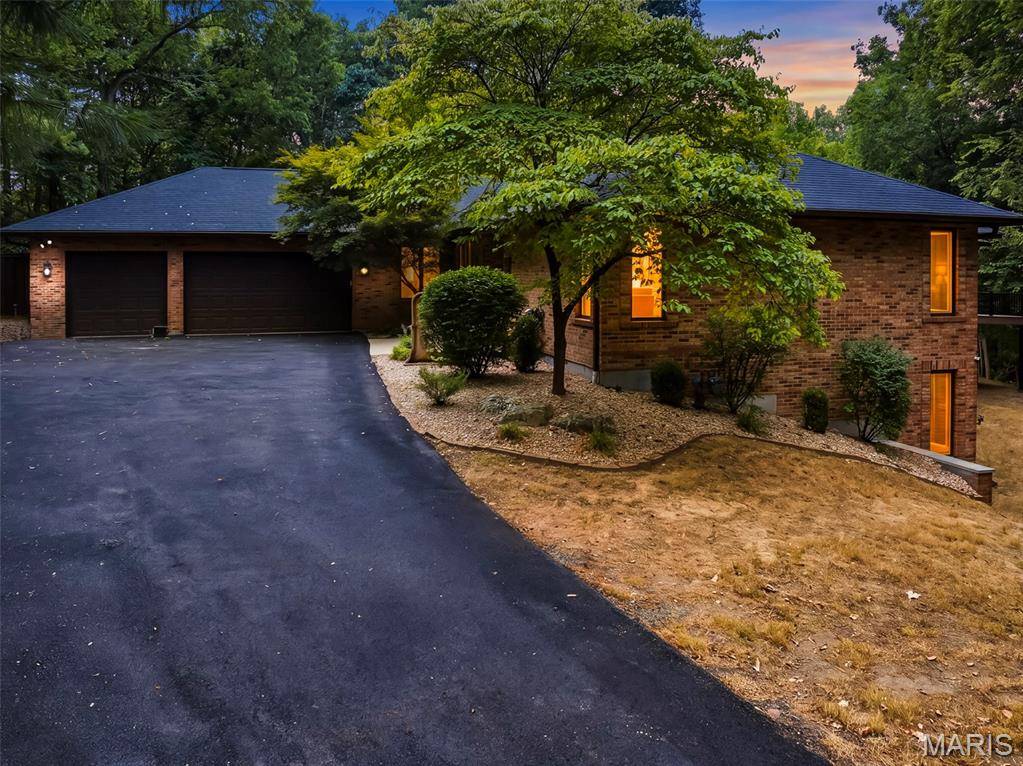 324 Druscilla LN, Waterloo, IL 62298