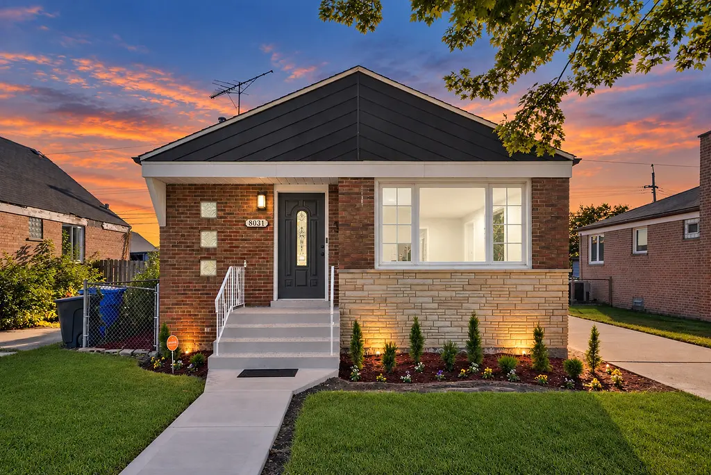 8031 S Kostner AVE, Chicago, IL 60652