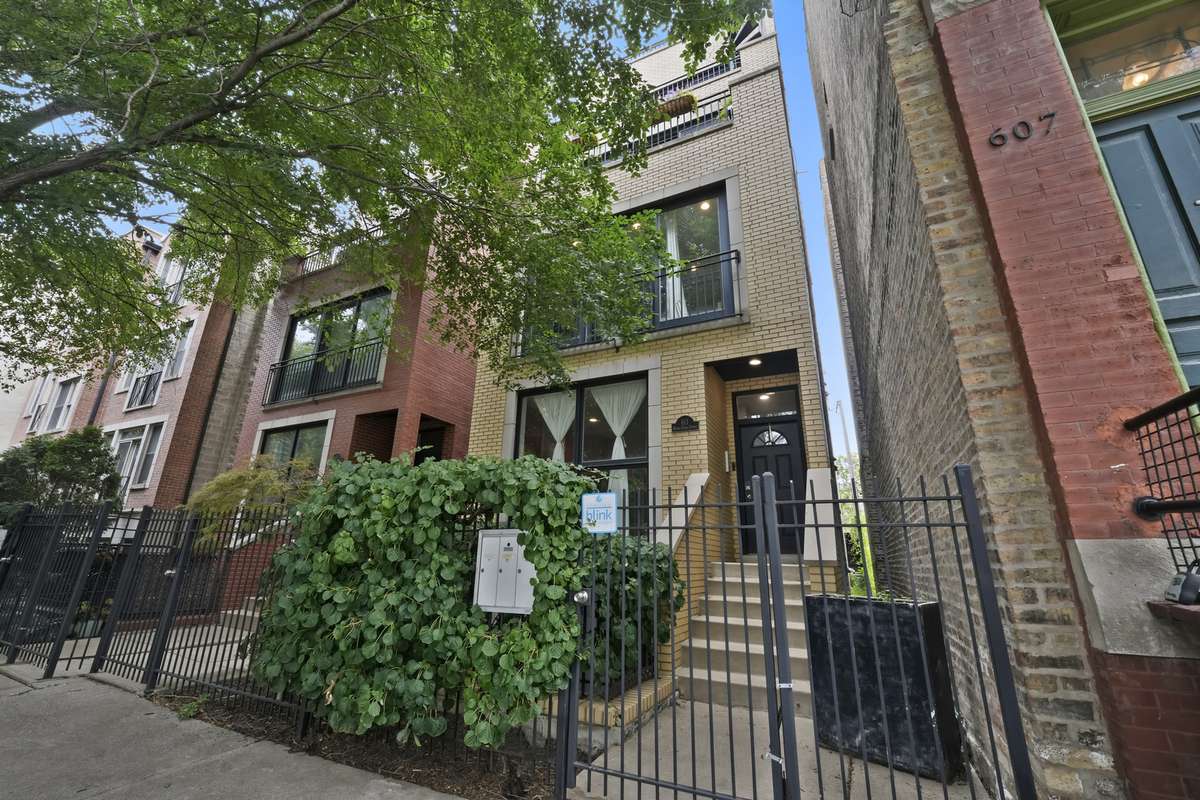 611 N Noble ST #3, Chicago, IL 60642