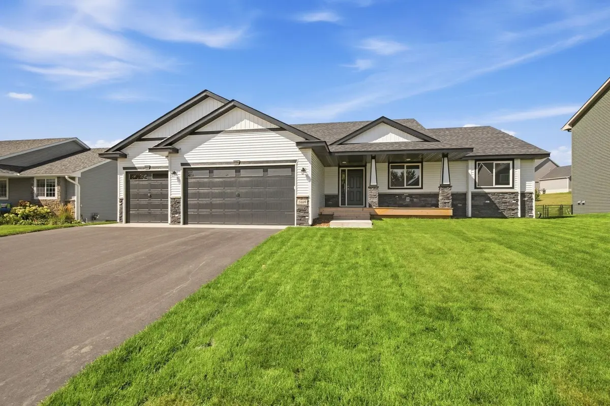 5869 Deer ST, Monticello, MN 55362