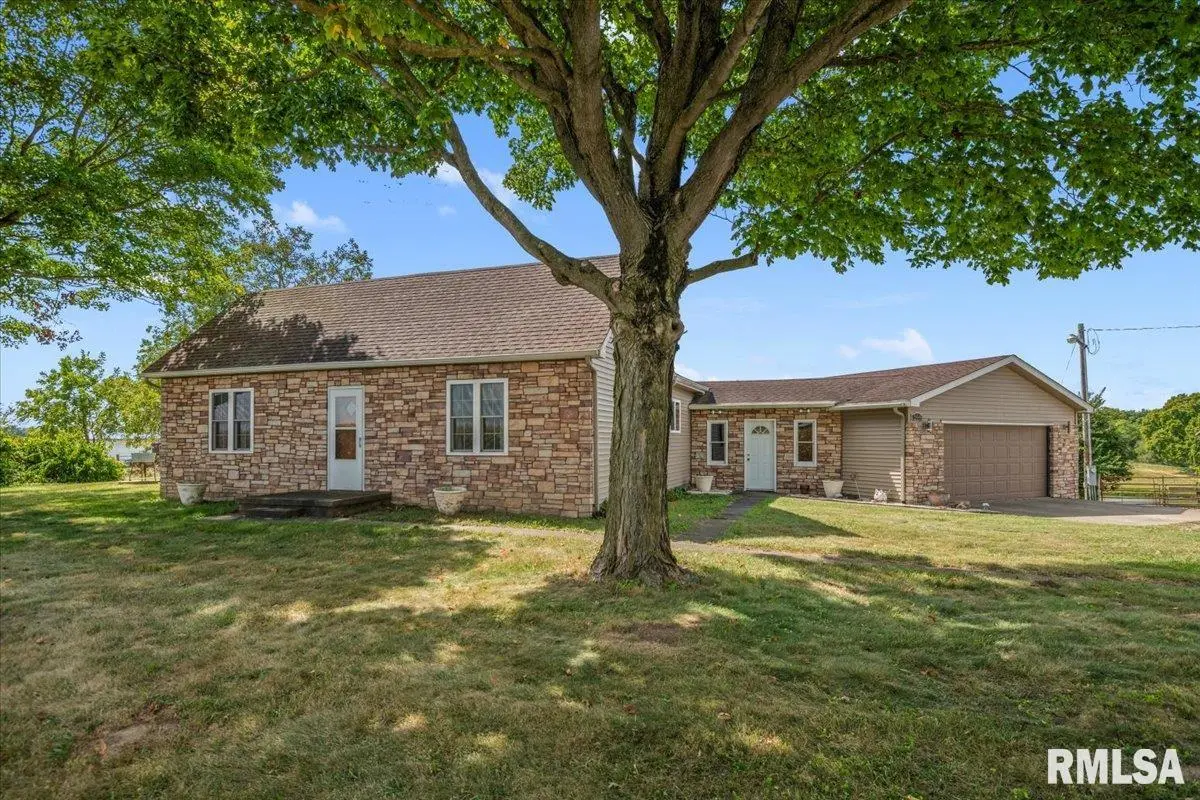 8441 THOMAS RD, Rochester, IL 62563