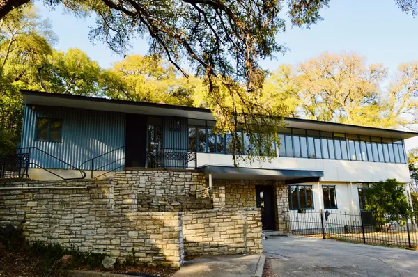 2410 Pemberton PKWY, Austin, TX 78703