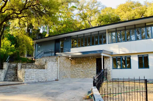 2410 Pemberton PKWY, Austin, TX 78703