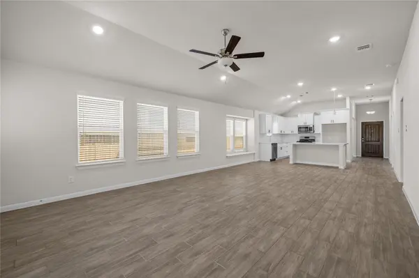 317 Windstar RD, Liberty Hill, TX 78642