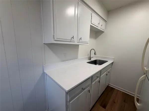 4712 Depew Ave #202, Austin, TX 78751