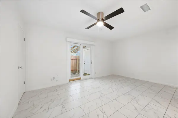 2806 Skyway CIR #101, Austin, TX 78704
