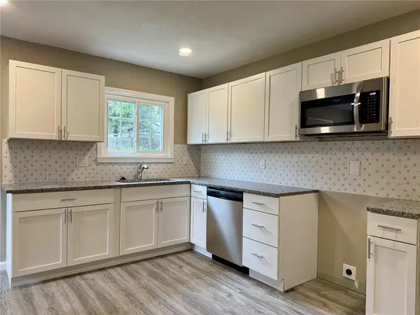 209 NE Hill ST, Kansas City, MO 64116
