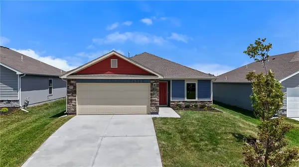 20340 W 195th ST, Spring Hill, KS 66083