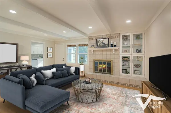 9531 Beverly DR, Overland Park, KS 66207