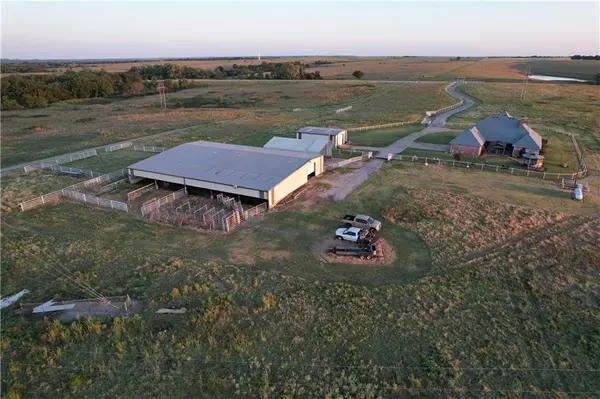 54087 US Highway 60 HWY, Burbank, OK 74633