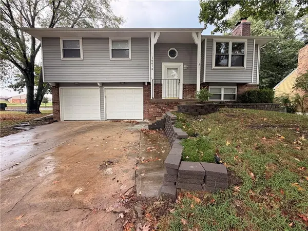16612 W 125th ST, Olathe, KS 66062