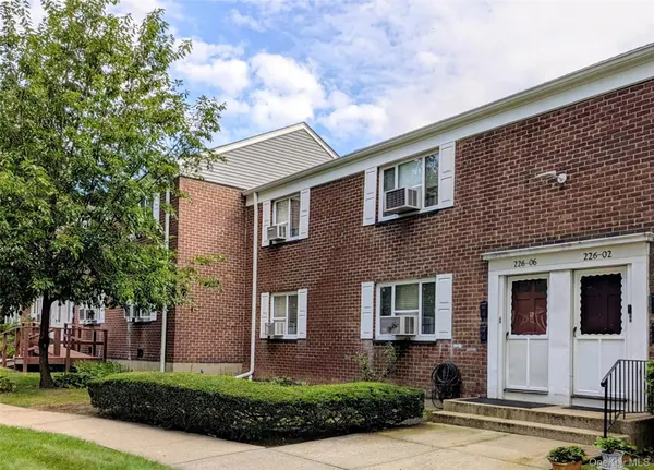 226-06 Manor RD #7-3, Queens Village, NY 11427