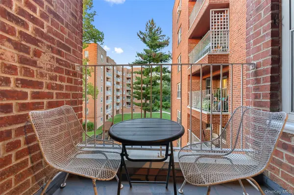 555 Broadway #3E, Hastings-on-hudson, NY 10706