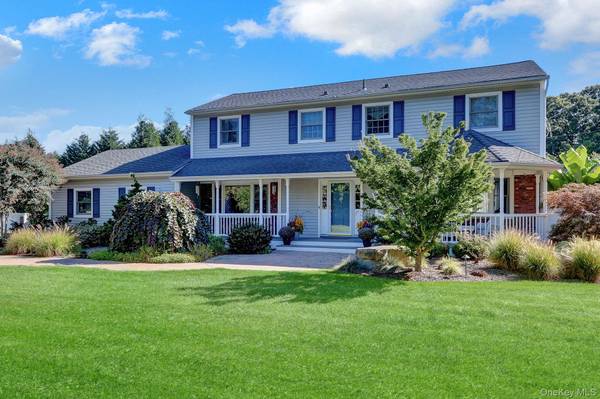 15 Wiigs RD, Nesconset, NY 11767