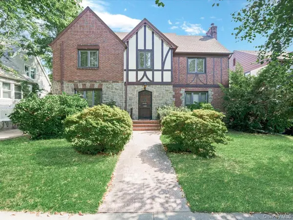 3533 171st ST, Flushing, NY 11358