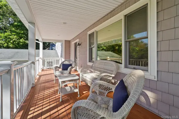 3832 Valleyview ST, Mohegan Lake, NY 10547