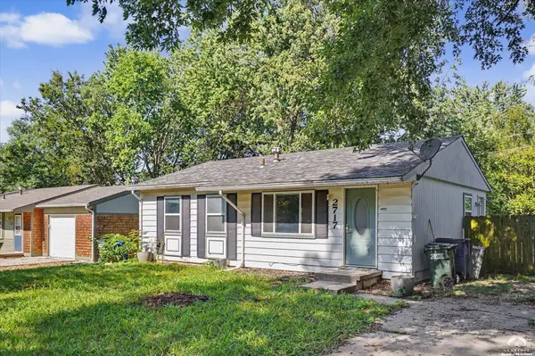 2717 Bonanza ST, Lawrence, KS 66046