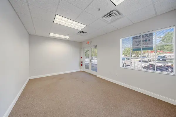 5104 N LOCKWOOD RIDGE RD #106, Sarasota, FL 34234