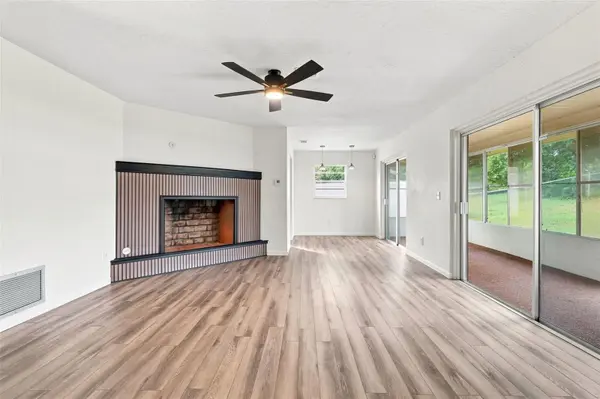 1441 NE OLD MILL DR, Deltona, FL 32725