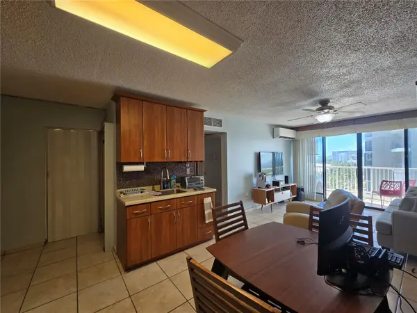 4633 Ave Isla Verde COND. CASTILLO DEL MAR #9, Carolina, PR 00979
