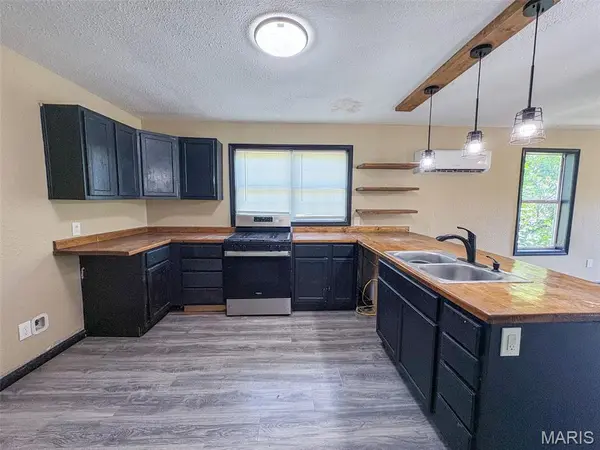 815 Grand AVE, Poplar Bluff, MO 63901
