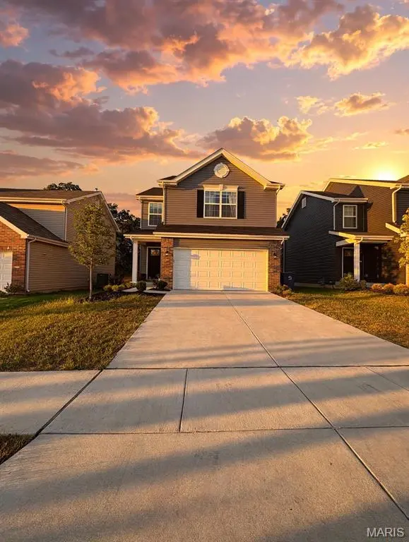 157 Day Lily LN, Wentzville, MO 63385