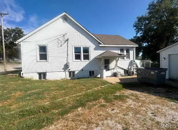 211 Blue ST, Milton, IL 62352