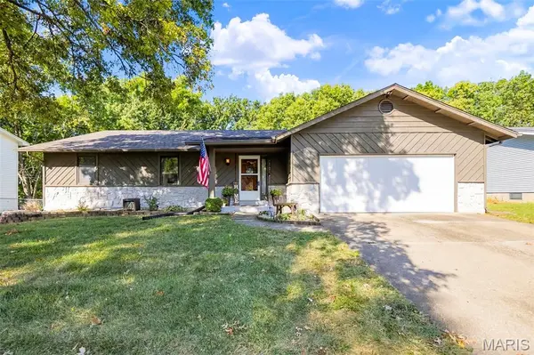 416 Morningside DR, St Peters, MO 63376