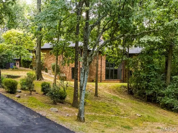 324 Druscilla LN, Waterloo, IL 62298
