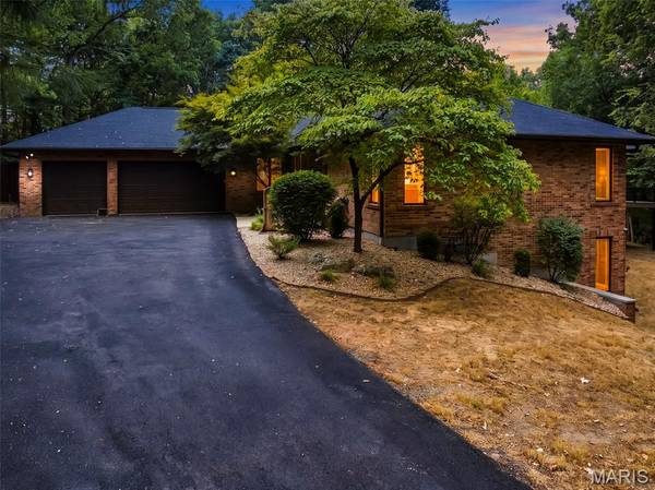 324 Druscilla LN, Waterloo, IL 62298