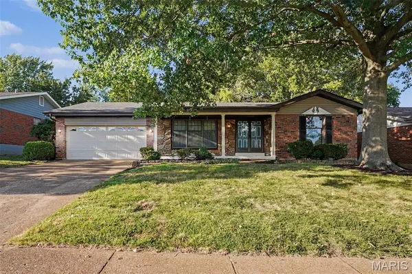 9311 Cinnabar DR, Unincorporated, MO 63126