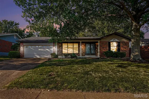 9311 Cinnabar DR, Unincorporated, MO 63126