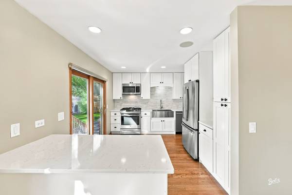 1341 E VIRGINIA DR, Palatine, IL 60074