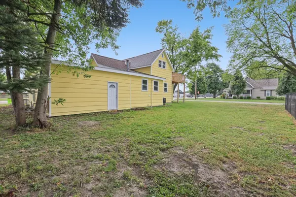 705 S Court ST, Tuscola, IL 61953
