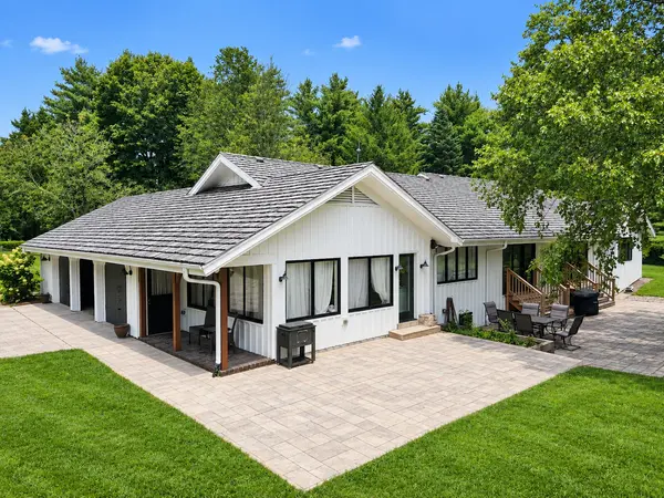 11 Ridgecroft LN, Barrington Hills, IL 60010