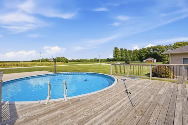 12704 25th Street CT W, Milan, IL 61264
