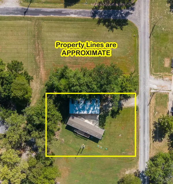 1205 N Gary ST, Centralia, IL 62801