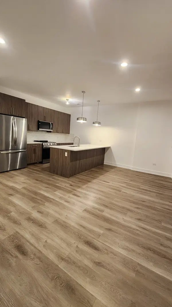 3948 S Indiana AVE #2F, Chicago, IL 60653
